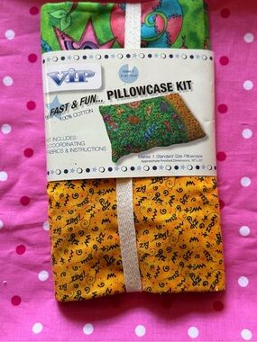 VIP Bugs Life Pillowcase Kit Fabric Yellow Green Insects Forest New